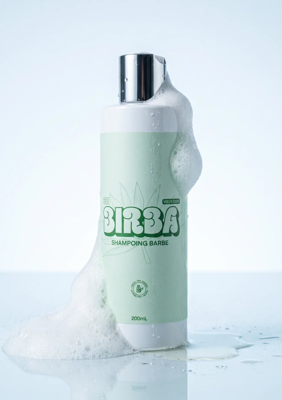 Texture du shampoing nettoyant pour barbe SIRBA